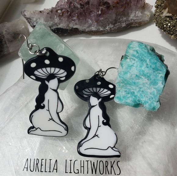 Mushroom Goddess earrings - Picture 2 of 11